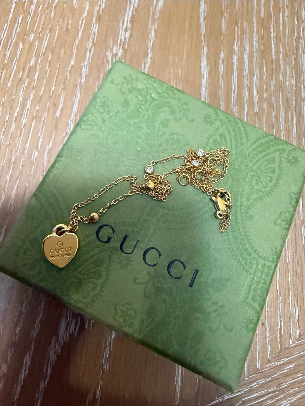 Gucci Gold Heart Pendant Necklace - Picture 2 of 2